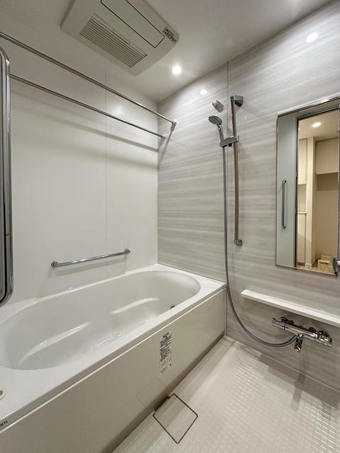 バス・シャワールーム　※写真は同タイプ住戸です。