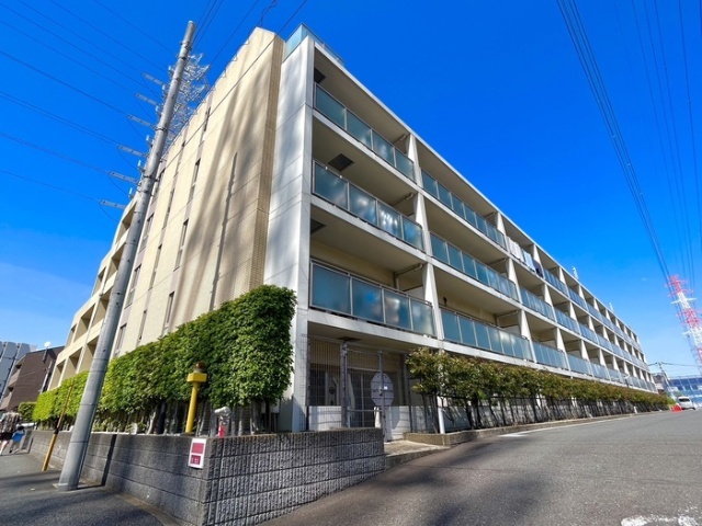 建物外観　オートロック完備