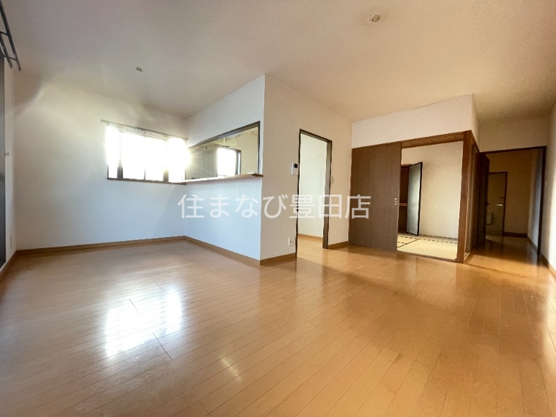 居室・リビング　同型別部屋写真