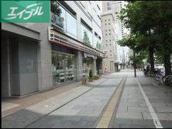 コンビニ　セブンイレブン岡山柳1丁目店（コンビニ）まで412m