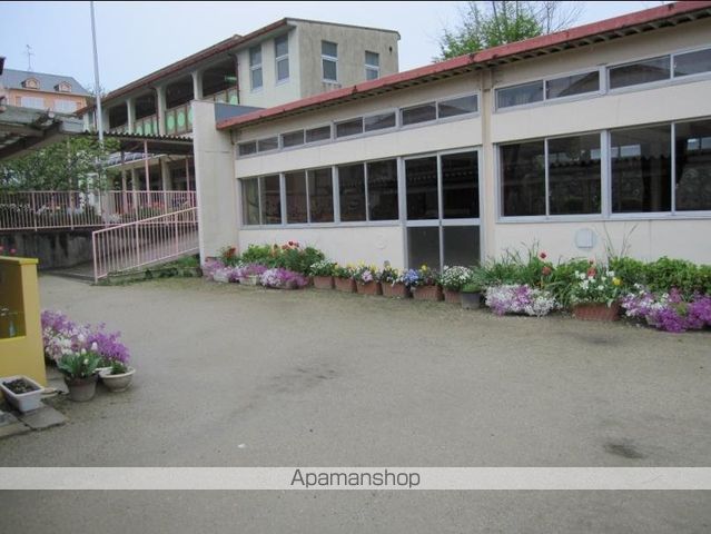 幼稚園・保育園　奈良市立六条幼稚園（幼稚園・保育園）まで334m
