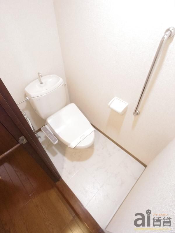 トイレ　※同仕様写真です