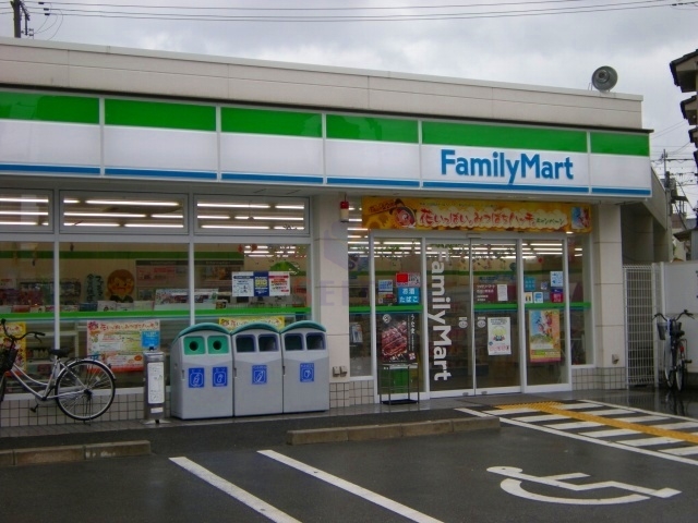 コンビニ　ファミリーマート西淀川野里店（コンビニ）まで218m
