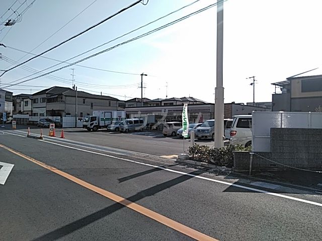 コンビニ　セブンイレブン豊中本町９丁目店（コンビニ）まで612m