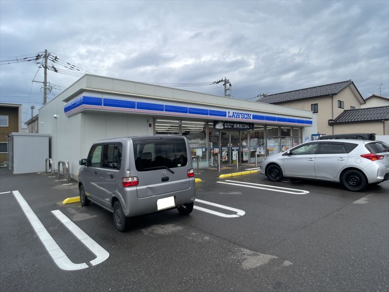 コンビニ　ローソン金沢上安原町店（コンビニ）まで632m