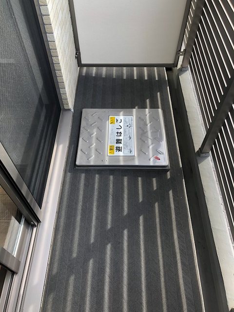 バルコニー　バルコニーあります