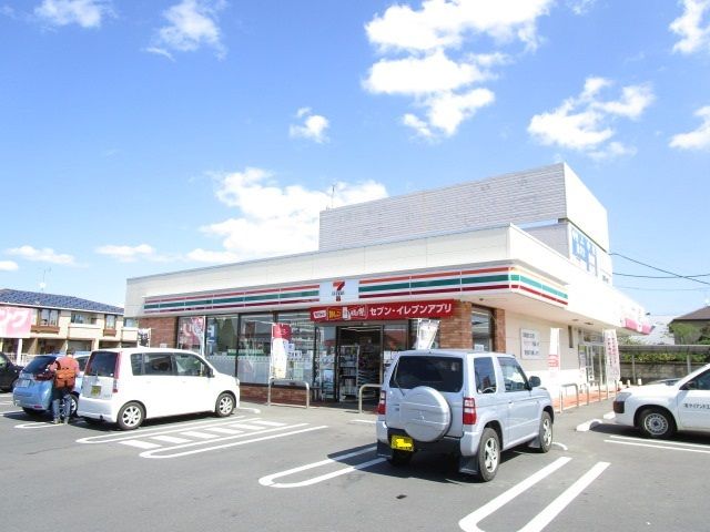コンビニ　セブンイレブン（コンビニ）まで800m