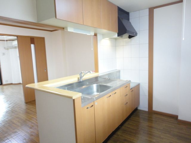 キッチン　作業スペースも広いですね