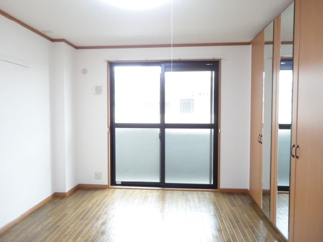 その他部屋・スペース　南向きで明るいお部屋です