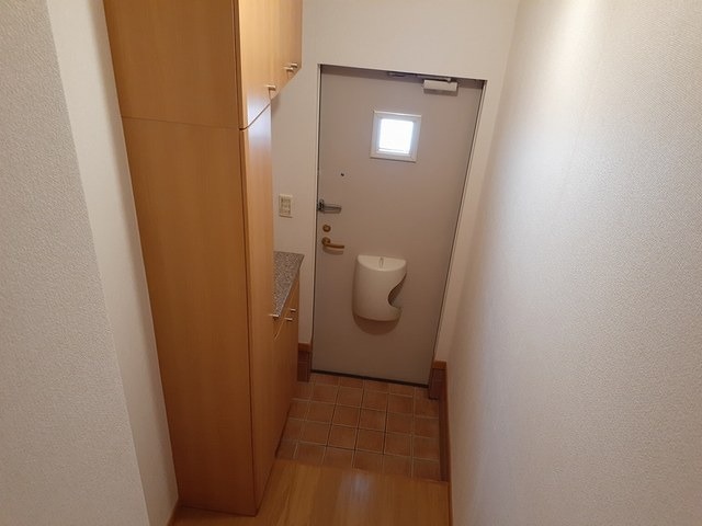 玄関　図面と現状に相違がある場合には現状を優先