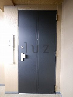 玄関　綺麗な玄関ドア！