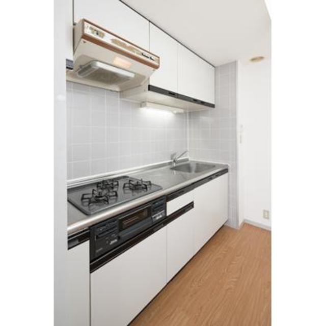 キッチン　※写真は同タイプ住戸です。