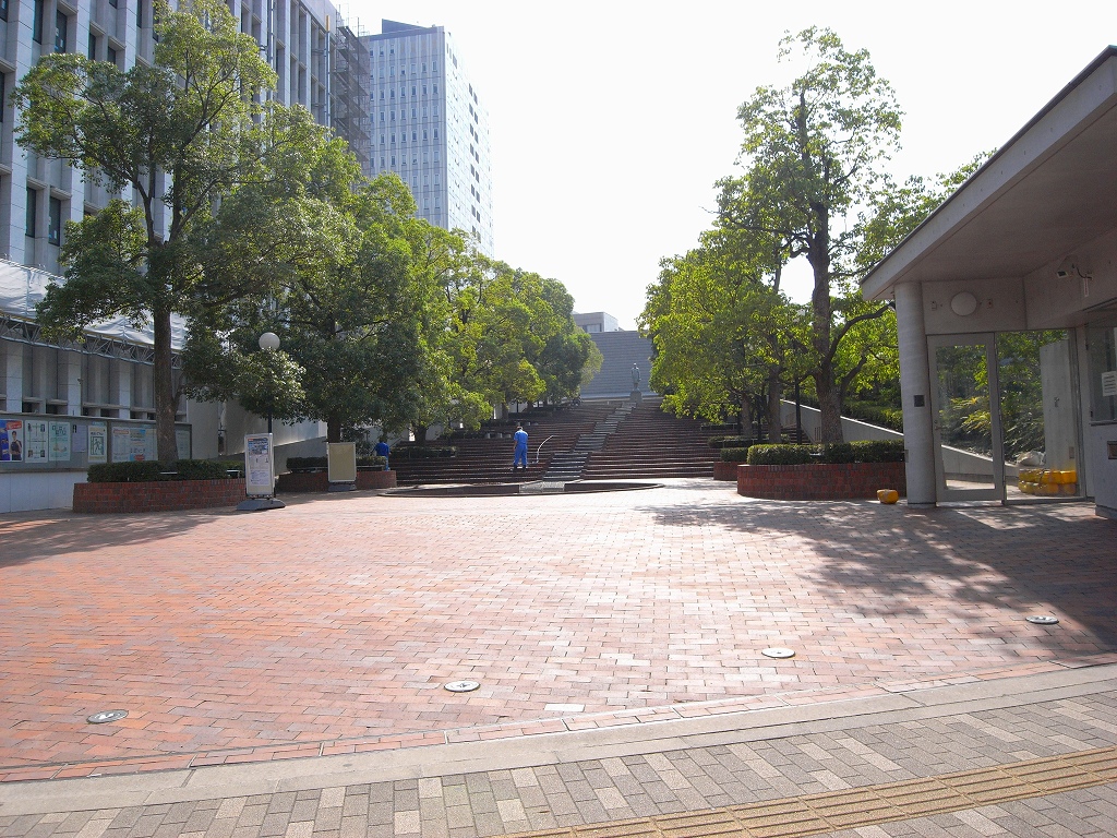 大学・短大　東洋大学通信教育部（大学・短大）まで676m