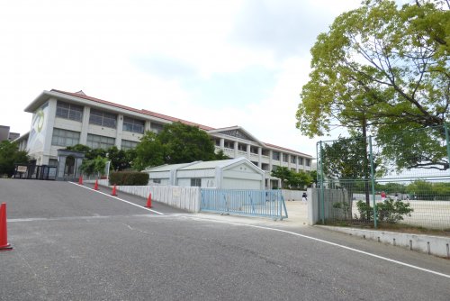 小学校　みよし市立三好丘小学校（小学校）まで313m