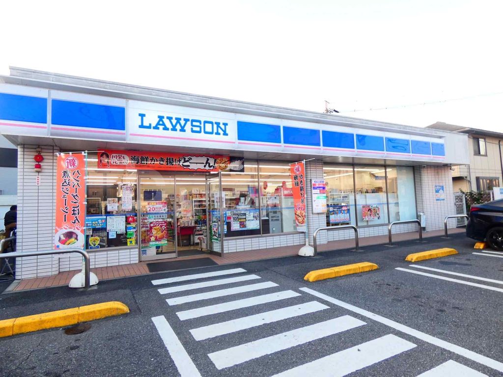 コンビニ　ローソン松戸栄町1丁目店（コンビニ）まで490m