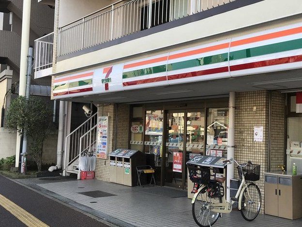 コンビニ　セブンイレブン千葉神明町店（コンビニ）まで200m