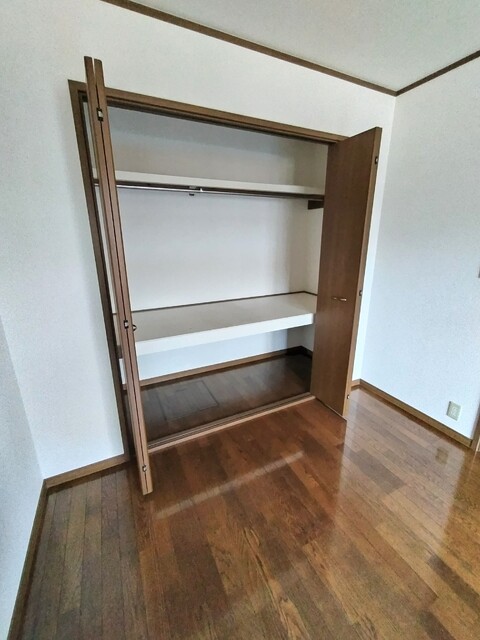 収納　★★南東側洋室６帖の収納です♪★★