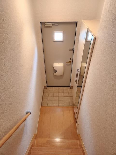 玄関　玄関にはトールタイプのシューズボックス付♪