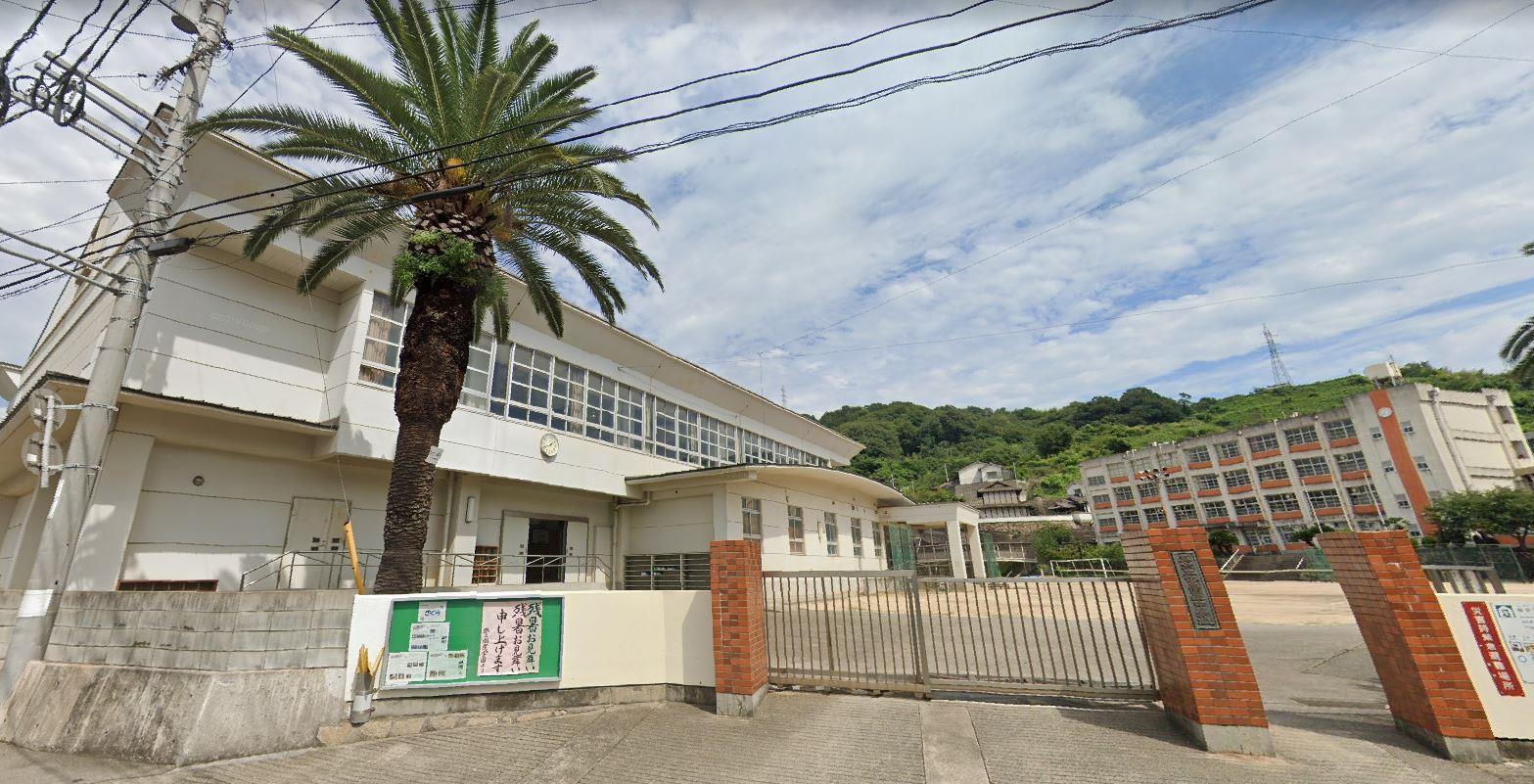 中学校　警固屋中学校（中学校）まで3100m