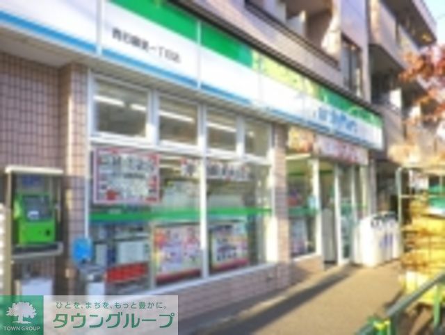 コンビニ　ファミリーマート綾瀬二丁目店（コンビニ）まで100m