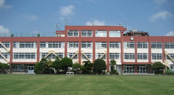 小学校　小金井市立 本町小学校（小学校）まで497m