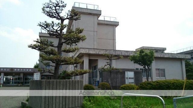 中学校　曽野木中学校（中学校）まで700m