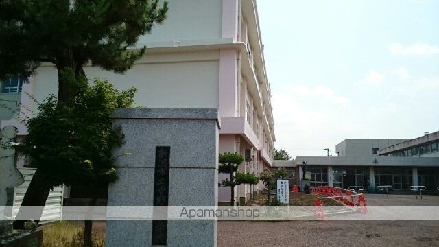 小学校　曽野木小学校（小学校）まで350m