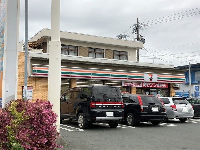 コンビニ　セブンイレブン浜松神立店（コンビニ）まで600m