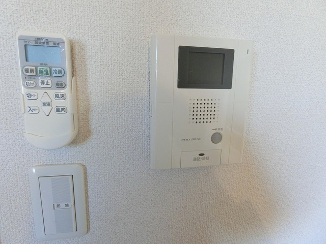 セキュリティ　モニター付きインターホン