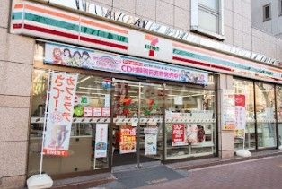 コンビニ　セブン-イレブン 早稲田店（コンビニ）まで27m