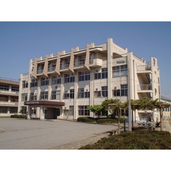 中学校　富山市立東部中学校（中学校）まで836m