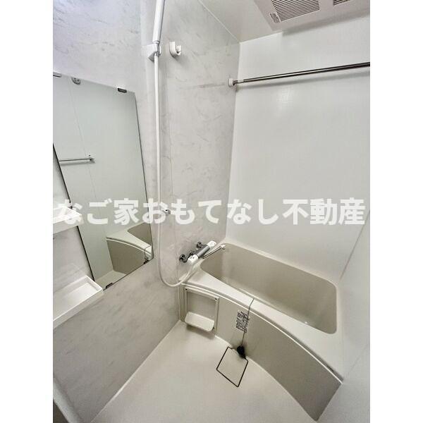 バス・シャワールーム　同タイプ写真