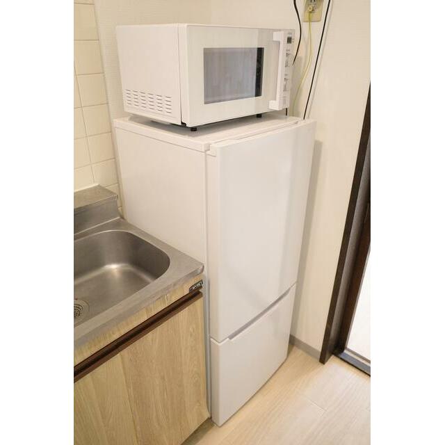 その他　家具家電６点（冷蔵庫・洗濯機・電子レンジ・テレビ・テレビ台・