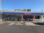 コンビニ　ローソン 小山城北三丁目店（コンビニ）まで704m