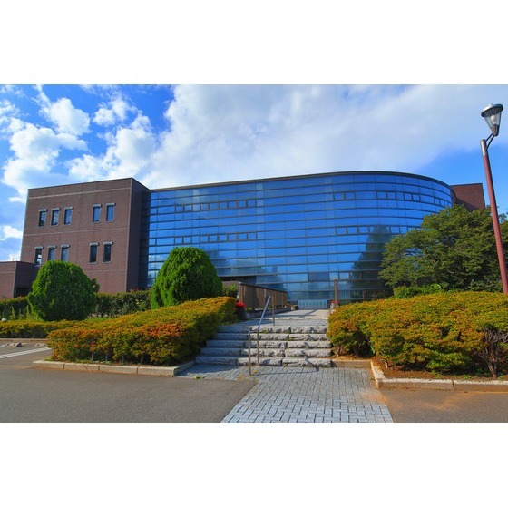 図書館　松本市中央図書館（図書館）まで370m