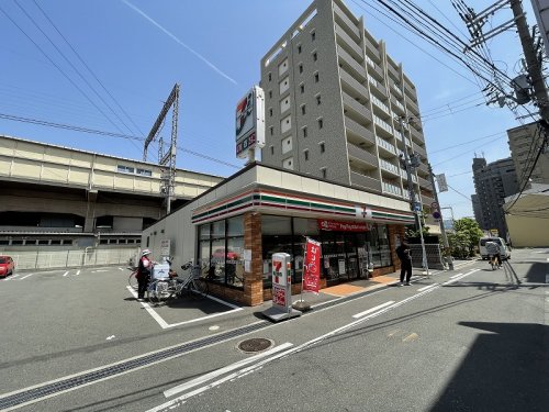 コンビニ　セブンイレブン小阪南口店（コンビニ）まで335m