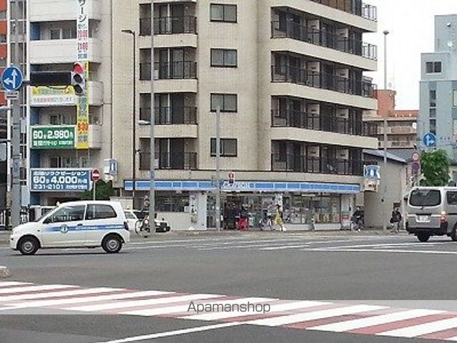 コンビニ　ローソン（コンビニ）まで198m