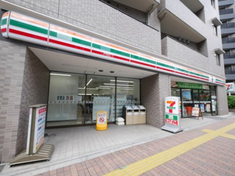 コンビニ　セブンイレブン　文京小石川４丁目店（コンビニ）まで437m