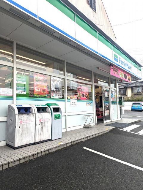 コンビニ　ファミリーマート 尾道長江店（コンビニ）まで1107m