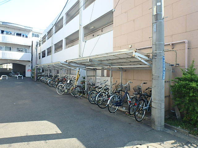 その他共有部分　★屋根付駐輪場★（空き状況・使用料等詳細はご確認下さい）