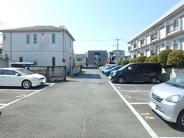 駐車場　★駐車場★（空き状況・使用料等詳細はご確認下さい）