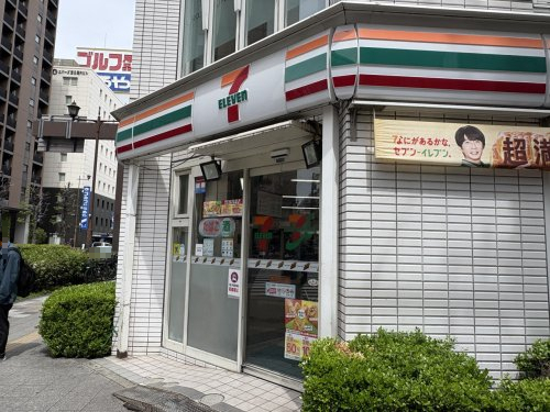 コンビニ　セブンイレブン 横浜羽衣町2丁目店（コンビニ）まで67m