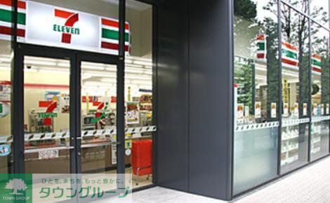 コンビニ　セブンイレブン虎ノ門タワーズオフィス店（コンビニ）まで210m