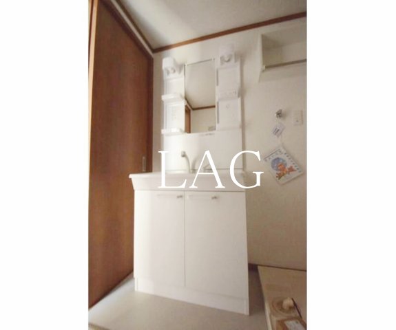 洗面設備　独立洗面台です。