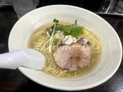 飲食店　ラーメン晃（飲食店）まで300m