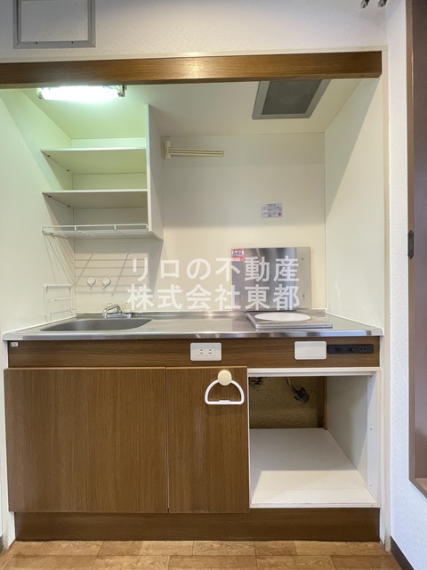 キッチン　キッチンは収納付！調理器具など必要な物を収納できます☆