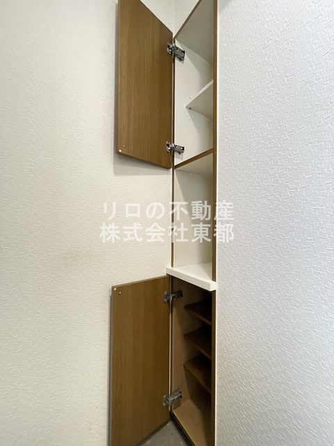 玄関　すっきりシンプルな玄関スペースです！