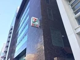 コンビニ　セブンイレブン港区南青山2丁目店（コンビニ）まで2151m