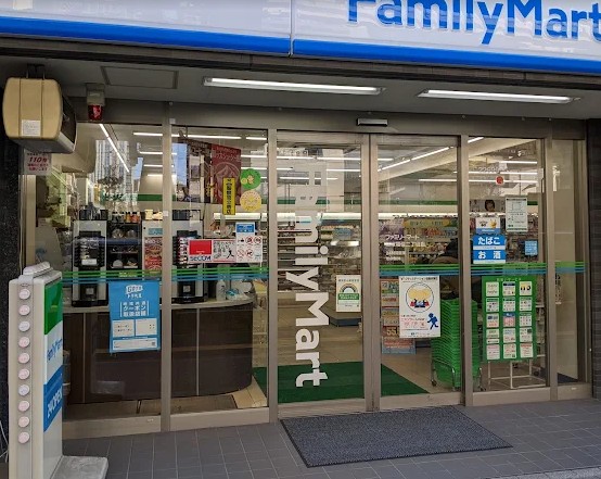 コンビニ　ファミリーマート江東福住二丁目店（コンビニ）まで276m