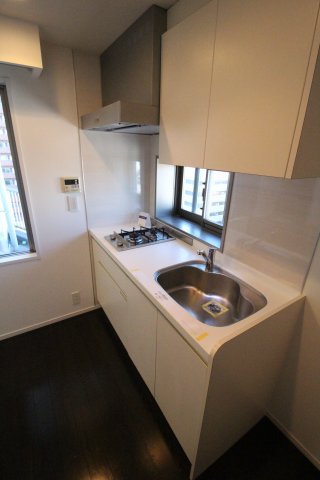 キッチン　（別タイプ参考写真）コンフォリア文京春日　文京区西片１